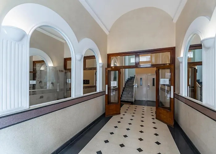 Central Station Terrace Apartment Near The Sea