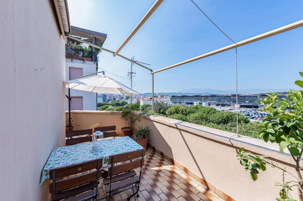 Apartment Station Terrace Near The Sea *